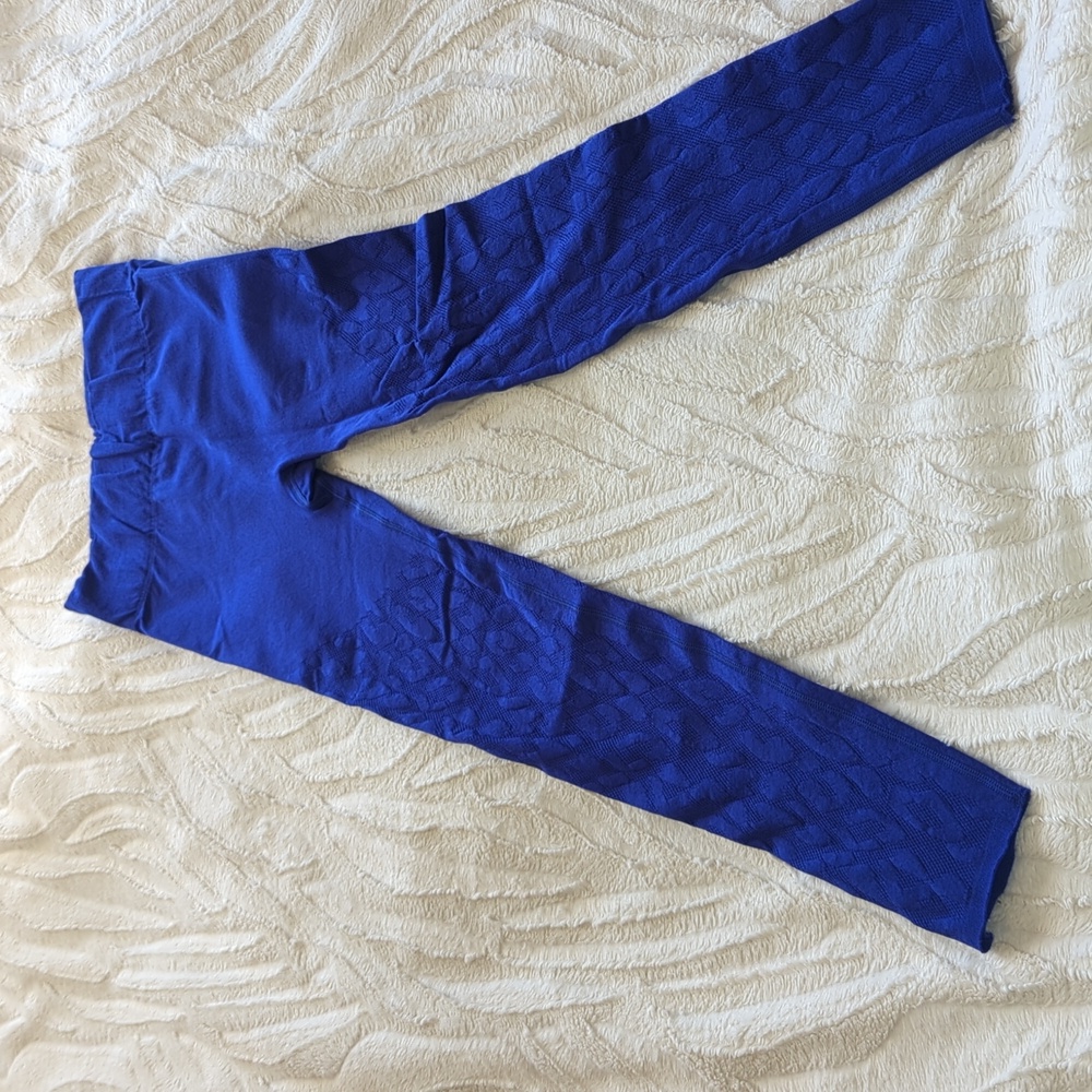 BNWOT Fabletics Mesh Leggings